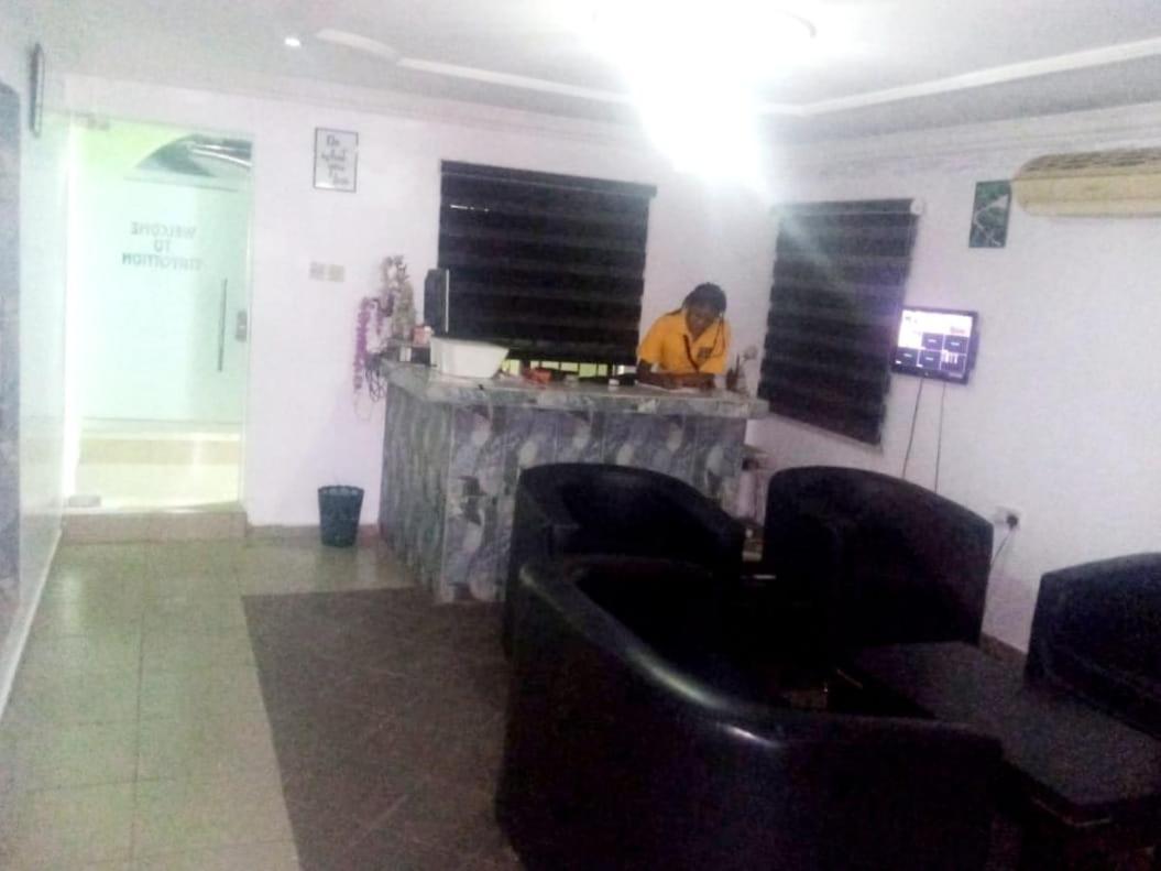 Staycation Suites And Apartment Lagos Exterior photo