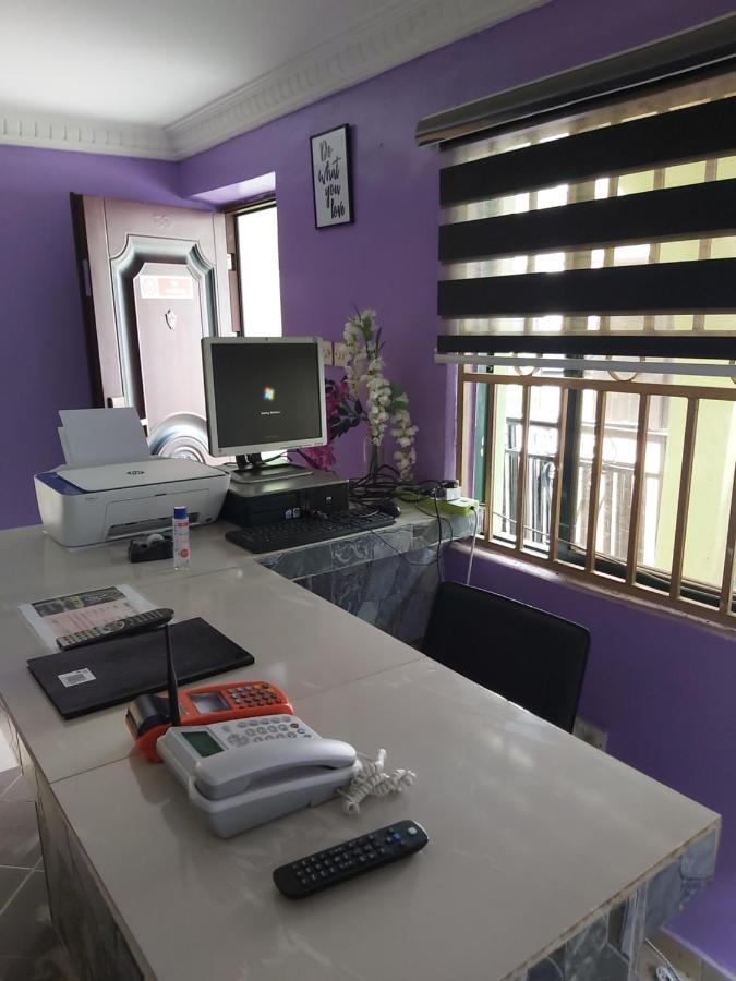 Staycation Suites And Apartment Lagos Exterior photo
