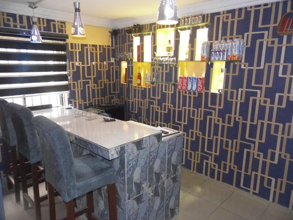 Staycation Suites And Apartment Lagos Exterior photo