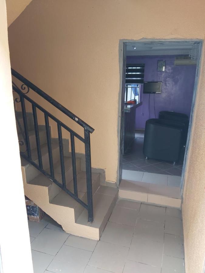 Staycation Suites And Apartment Lagos Exterior photo