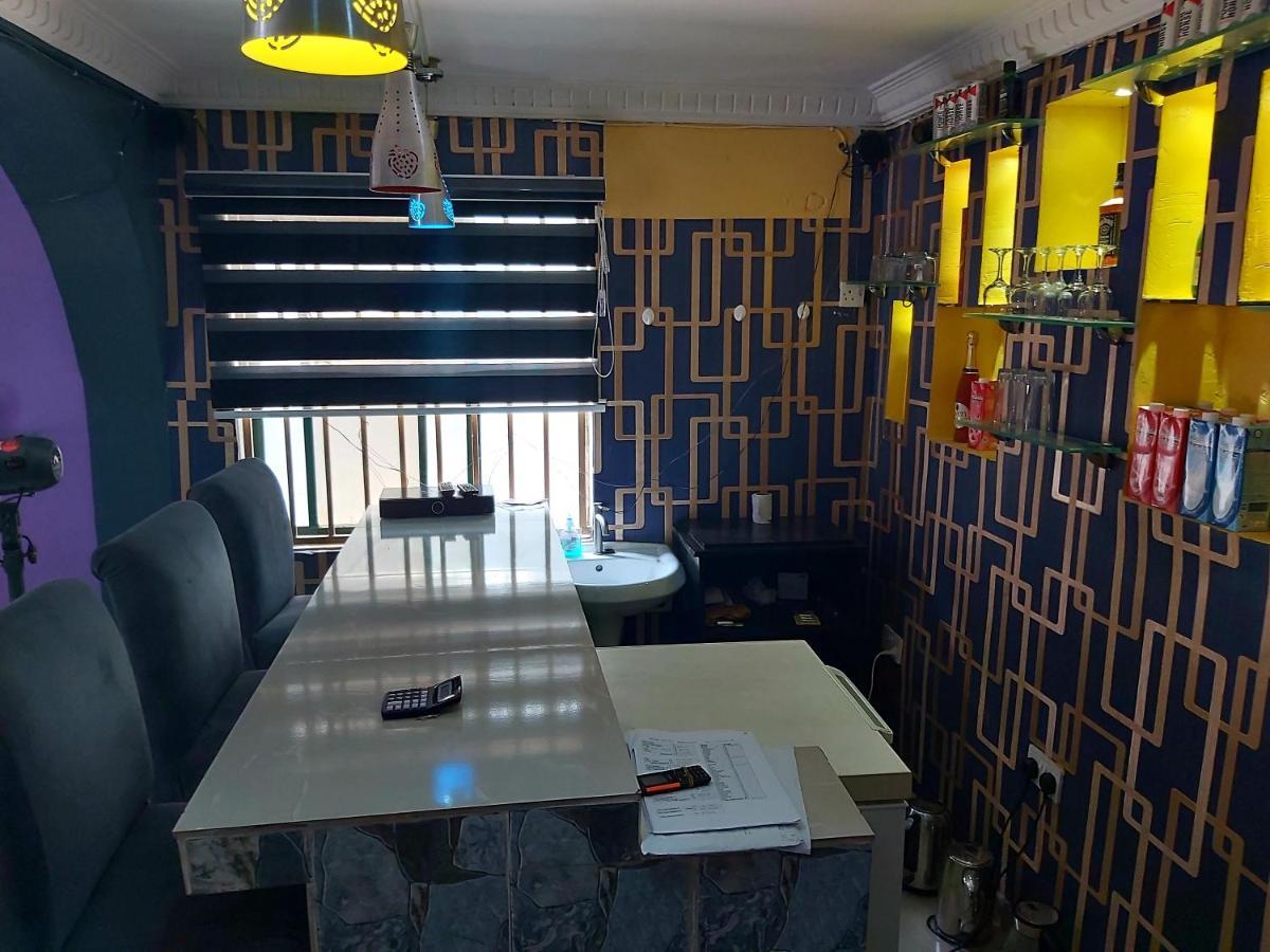 Staycation Suites And Apartment Lagos Exterior photo